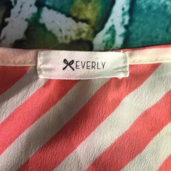 Everly‎ tank top size medium peachy orange and cream - Picture 2 of 5